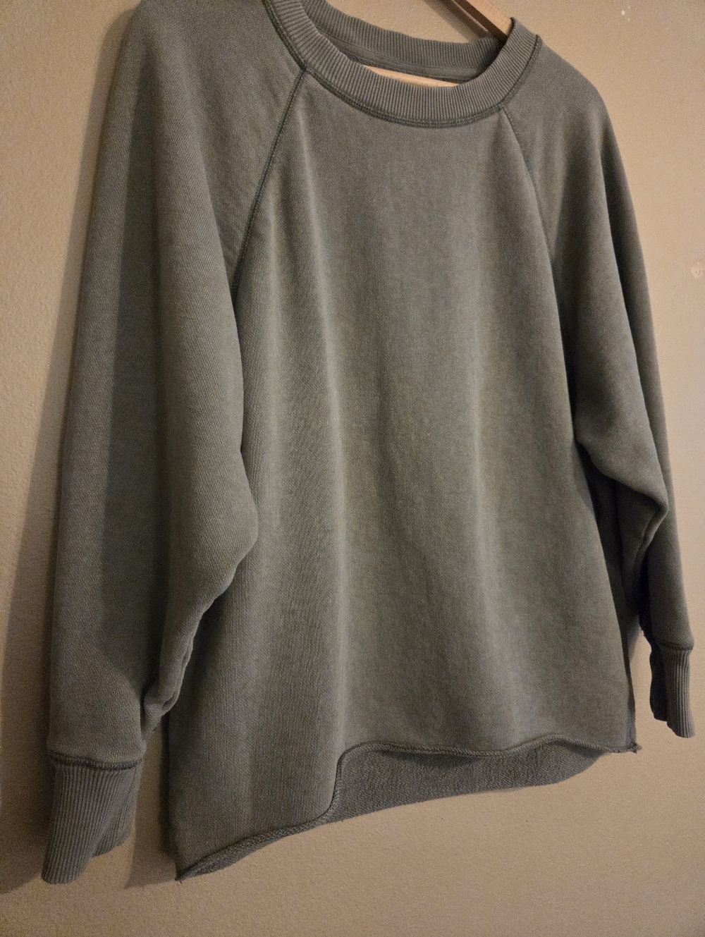 AERIE Olive Green Raw Cut City Oversized Crewneck Loungewear Sweatshirt Womens S - Picture 4 of 12